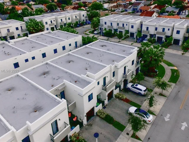 525 SW 91st Ct, Miami FL 33174