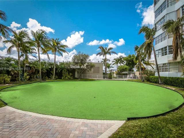 1985 S Ocean Dr, Hallandale Beach FL 33009