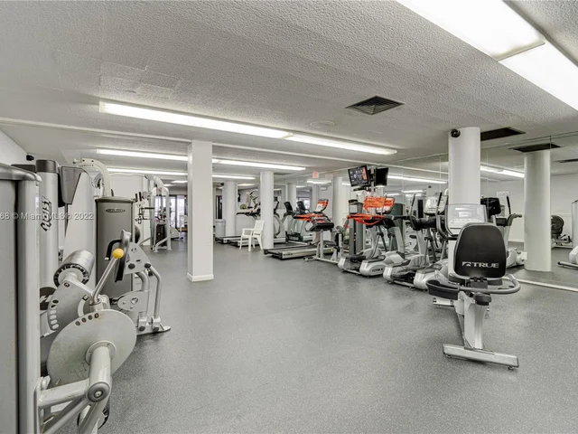 1985 S Ocean Dr, Hallandale Beach FL 33009