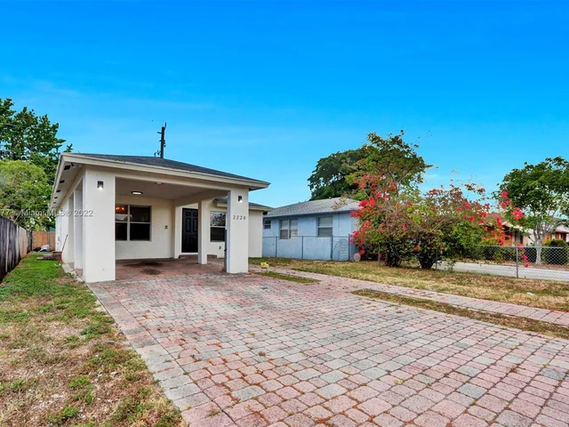 2228 Raleigh St, Hollywood FL 33020