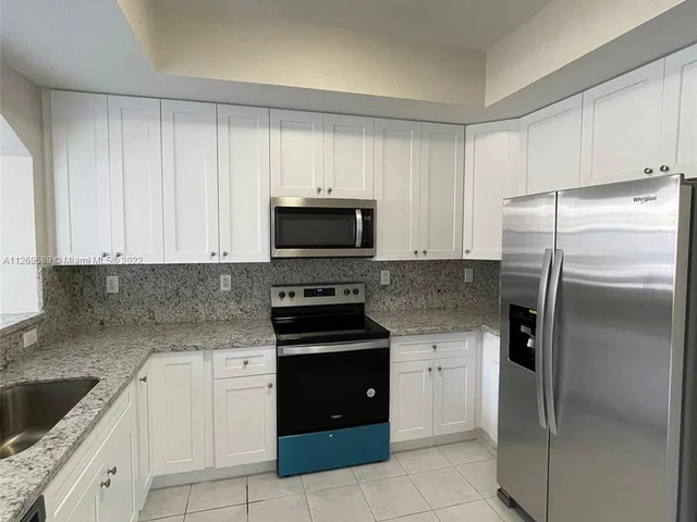 8906 W Flagler St # 114, Miami FL 33174