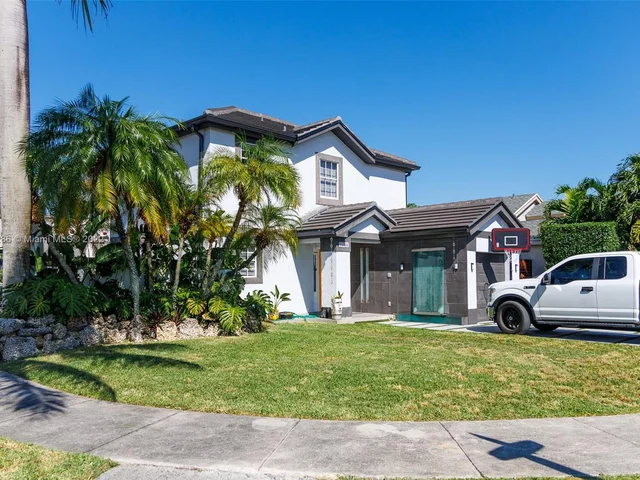 15588 SW 138th Pl, Miami FL 33177