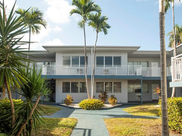 350 75th St # 110, Miami Beach FL 33141