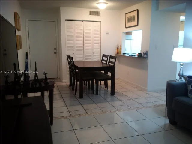 6051 SW 41 St. # 204, Davie FL 33314