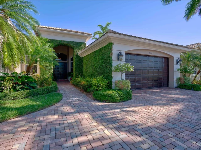 523 Les Jardin Dr, Palm Beach Gardens FL 33410