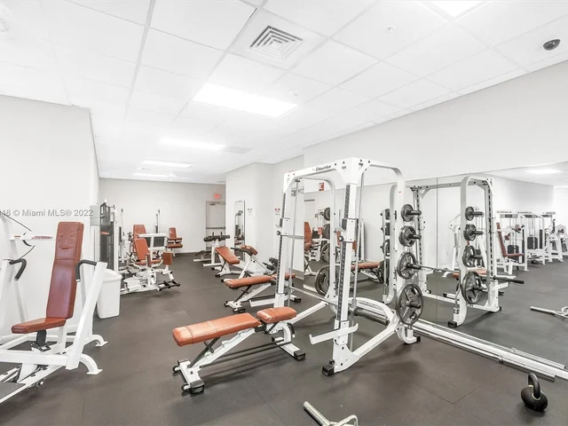 800 Claughton Island Dr # 1204, Miami FL 33131