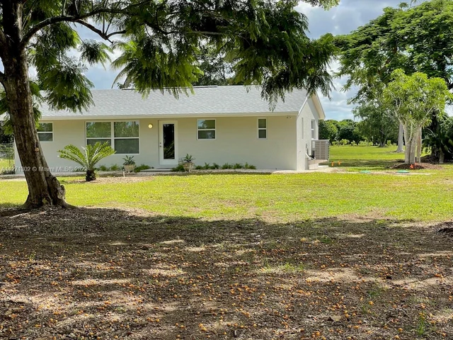 37301 SW 214th Ave, Homestead FL 33034