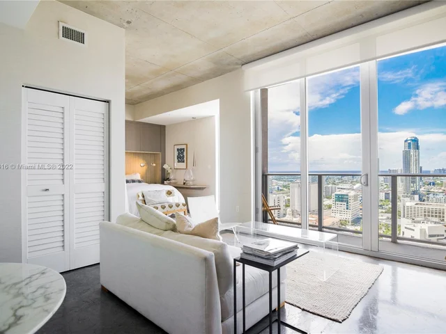 151 SE 1st St # 3306, Miami FL 33131