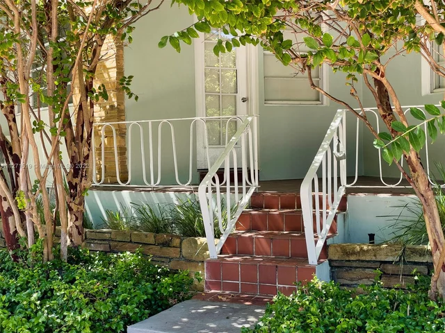 1925 Washington Ave # 4, Miami Beach FL 33139