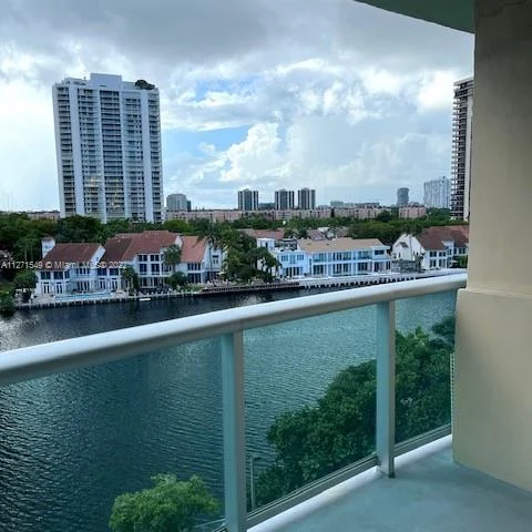 19390 Collins Ave # 725, Sunny Isles Beach FL 33160