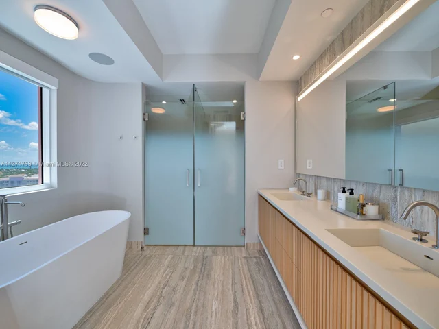 781 Crandon Blvd # 1201, Key Biscayne FL 33149