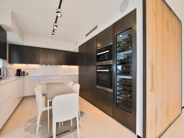 781 Crandon Blvd # 1201, Key Biscayne FL 33149