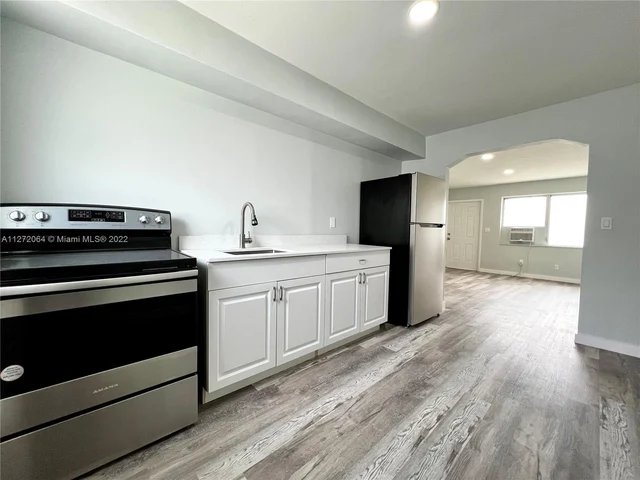 805 NW 10th St # 2, Hallandale Beach FL 33009