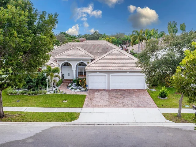 13706 NW 23 St, Pembroke Pines FL 33028