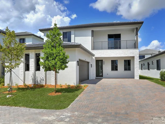 8045 NW 46th Ter, Doral FL 33166