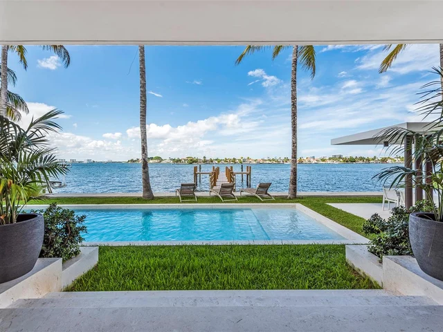 1645 Cleveland Rd, Miami Beach FL 33141