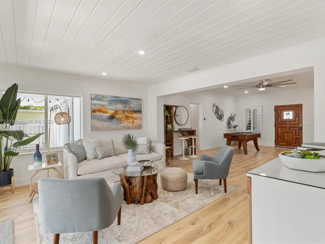 2513 SE 12th St, Pompano Beach FL 33062