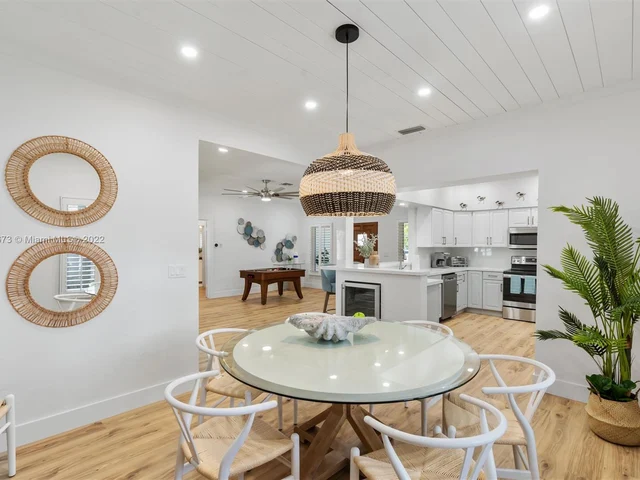 2513 SE 12th St, Pompano Beach FL 33062