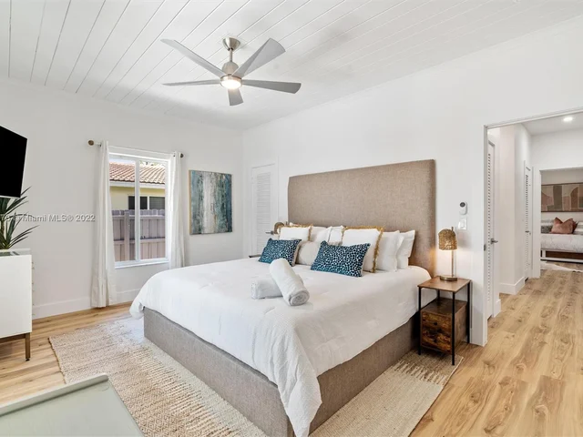 2513 SE 12th St, Pompano Beach FL 33062