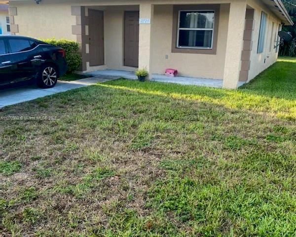 2724 NW 1st Ct, Pompano Beach FL 33069