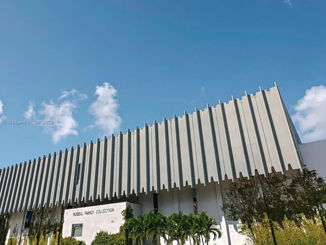 737 NW 30th St, Miami FL 33127