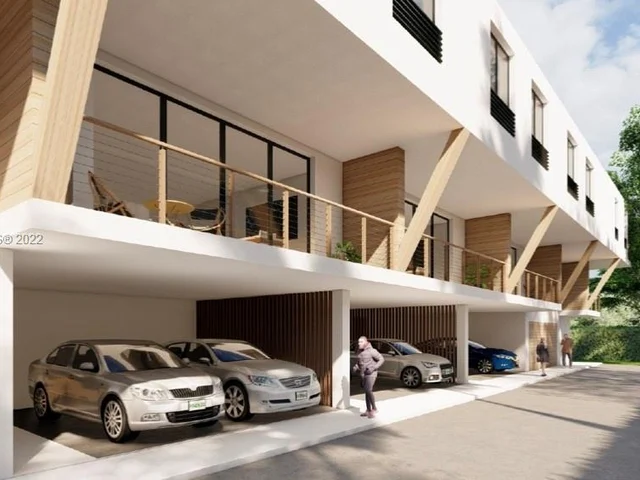 737 NW 30th St, Miami FL 33127