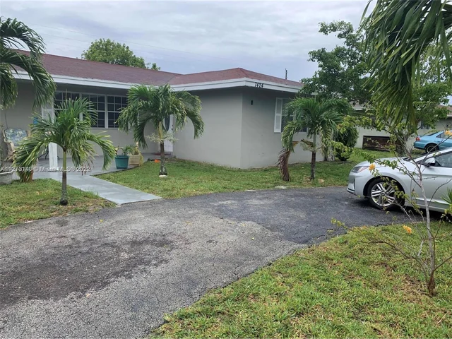 7424 NW 16th St # 7424, Plantation FL 33313