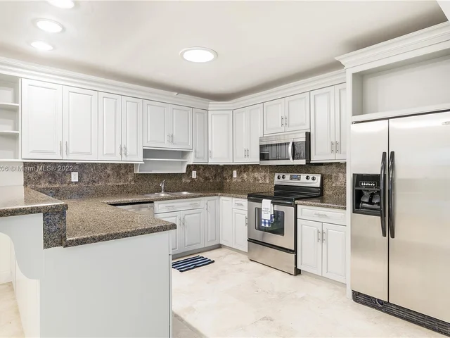 10640 SW 77th Ave # 10640, Pinecrest FL 33156