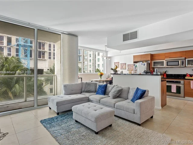 253 NE 2nd St # 1108, Miami FL 33132