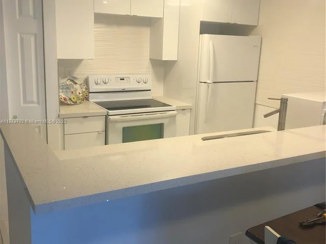 995 SW 84th Ave # 124, Miami FL 33144