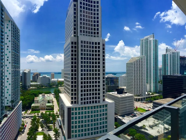 68 SE 6th St # 1911, Miami FL 33131