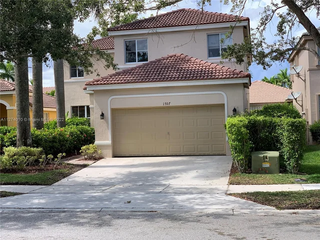 1707 Winterberry Ln, Weston FL 33327