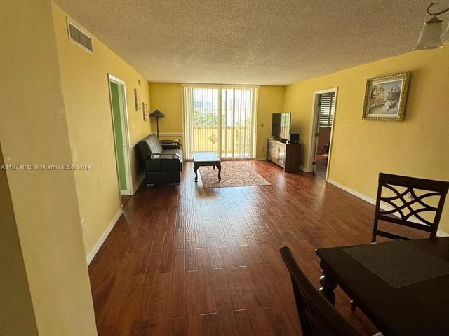 1833 S Ocean Dr # 308, Hallandale Beach FL 33009