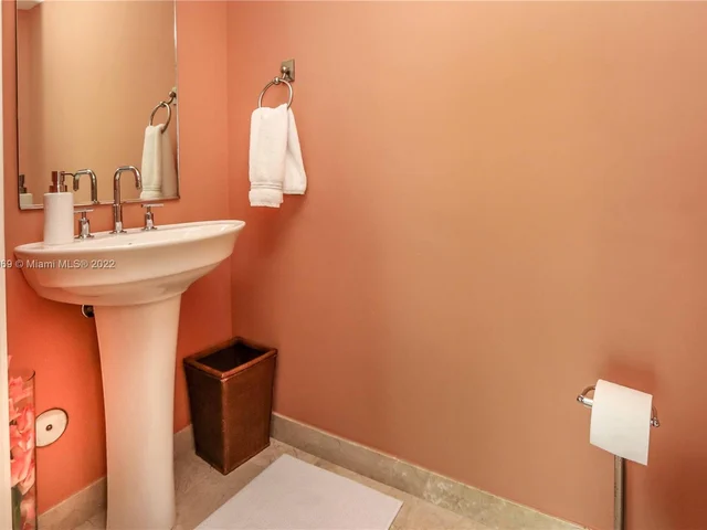 3535 S Ocean Dr # 402, Hollywood FL 33019