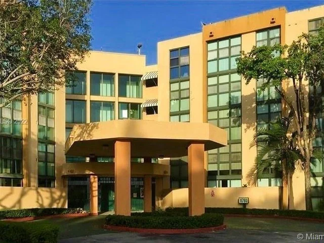 11790 SW 18th St # 3, Miami FL 33175