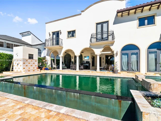 16242 NW 79th Ave, Miami Lakes FL 33016