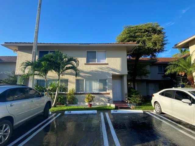 471 NW 82nd Ave # 712, Miami FL 33126