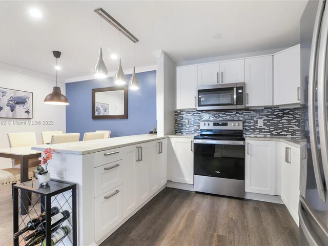 6421 Bay Club Dr # 2, Fort Lauderdale FL 33308