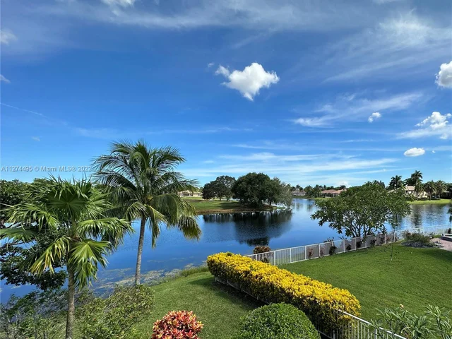 12401 NW 62nd Ct, Coral Springs FL 33076