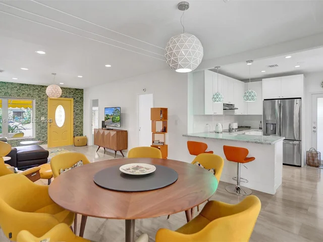 9133 Byron Ave, Surfside FL 33154