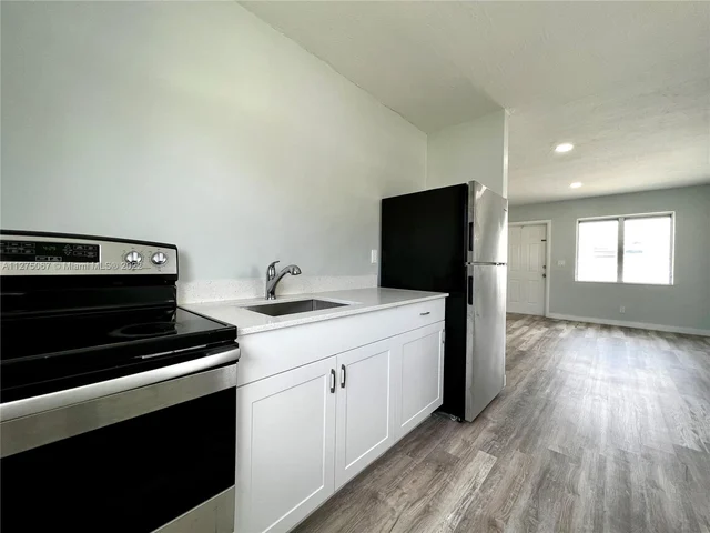 529 NW 5th St # 7, Hallandale Beach FL 33009