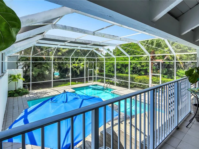 7605 SW 160th Ter, Palmetto Bay FL 33157