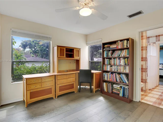 7605 SW 160th Ter, Palmetto Bay FL 33157