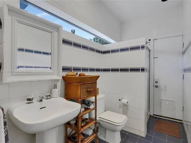 7605 SW 160th Ter, Palmetto Bay FL 33157