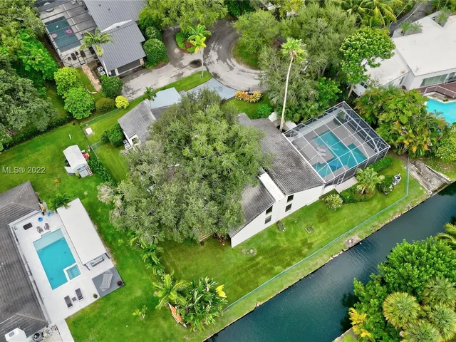 7605 SW 160th Ter, Palmetto Bay FL 33157