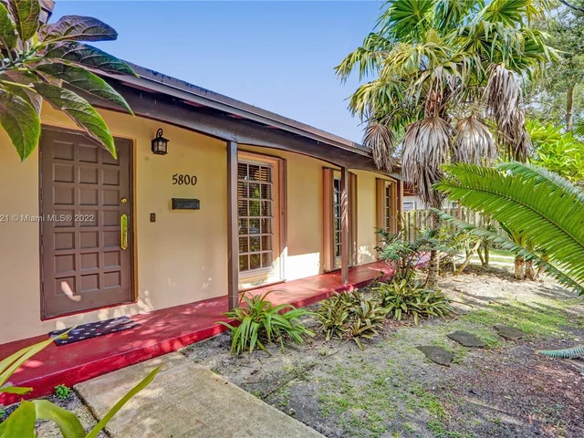 5800 SW 112th Ave, Miami FL 33173
