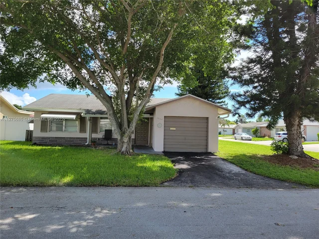 7608 NW 72nd Way, Tamarac FL 33321