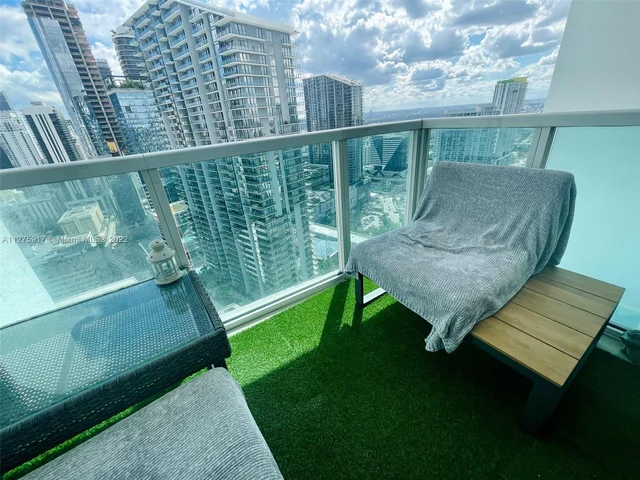 41 SE 5th St # 2210, Miami FL 33131