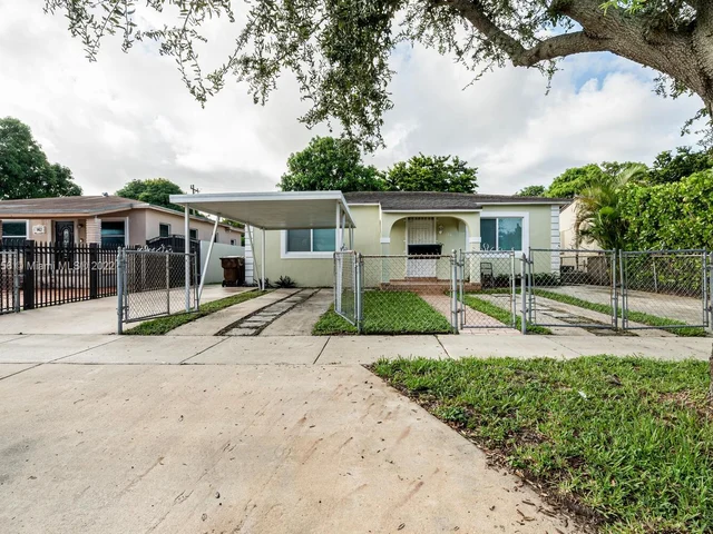 134 E 12th St, Hialeah FL 33010