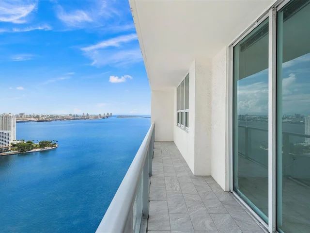 1155 Brickell Bay Dr, Miami FL 33131